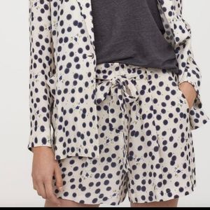 Anna Glover x HM Polka dot bee print shorts